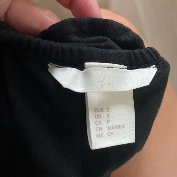 H&M Off The Shoulder Black Mini Dress - Picture 5 of 6